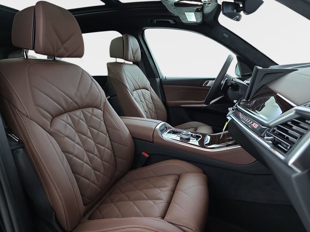 New 2026 BMW X5 xDrive40i w/ Executive Package image 9