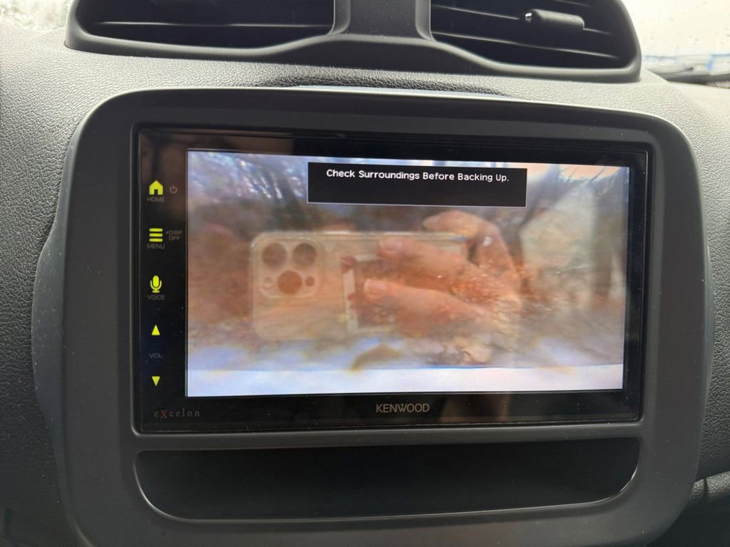 Used 2019 Jeep Renegade Limited w/ Quick Order Package 22P image 17