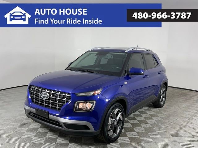 Used 2023 Hyundai Venue SEL image 1