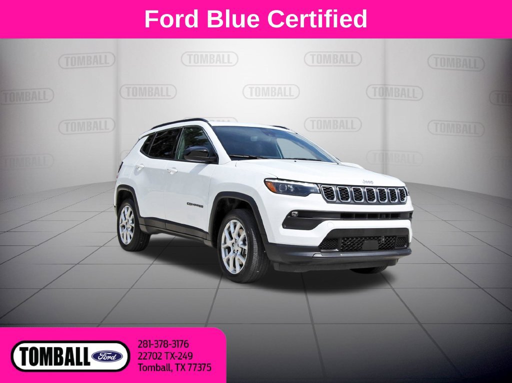 Used 2024 Jeep Compass Latitude w/ Sun and Sound Group AWD/4WD image 1