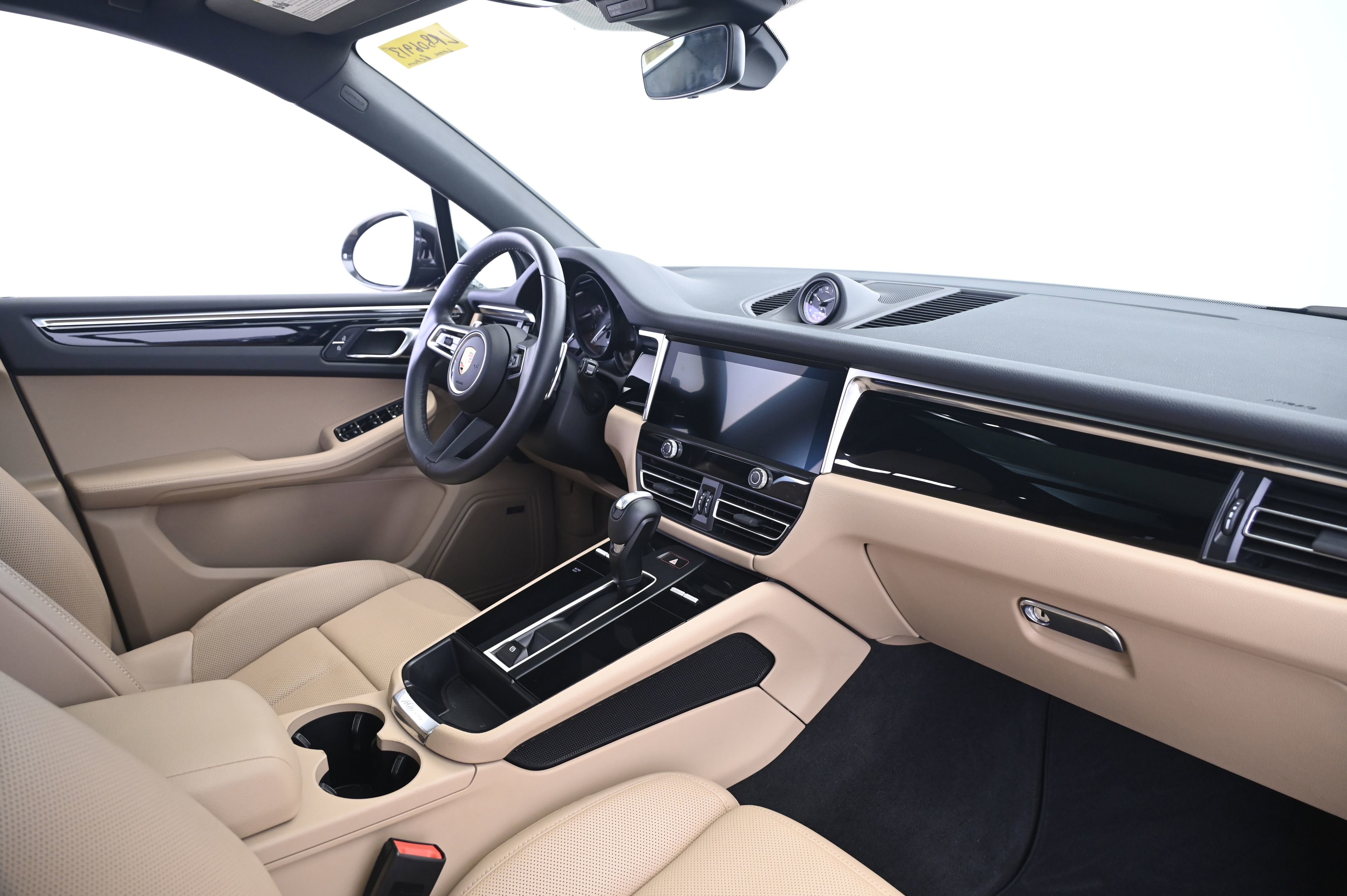 Certified 2024 Porsche Macan image 22