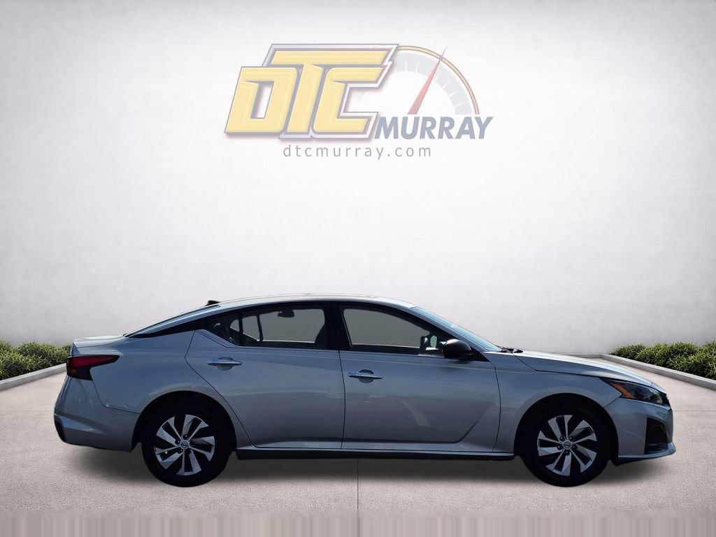 Used 2024 Nissan Altima 2.5 S FWD image 4