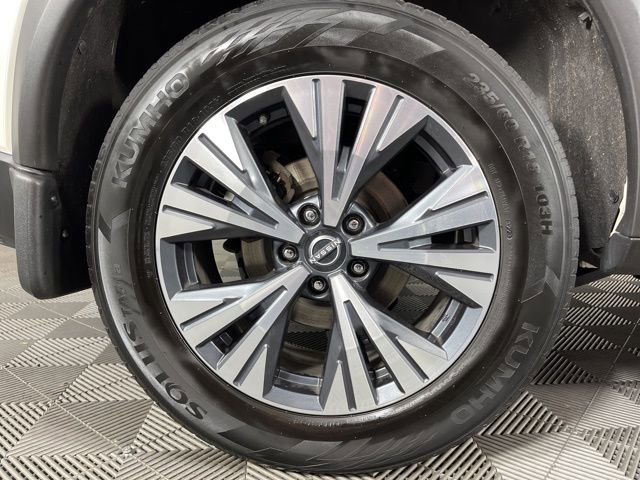 Used 2023 Nissan Rogue SV w/ SV Premium Package image 15