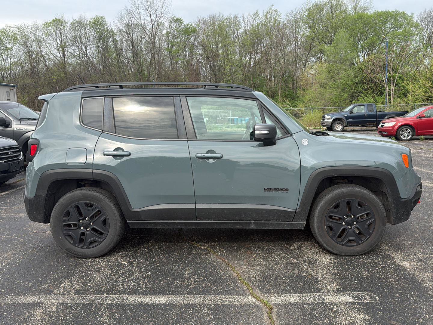 Used 2017 Jeep Renegade Trailhawk image 4