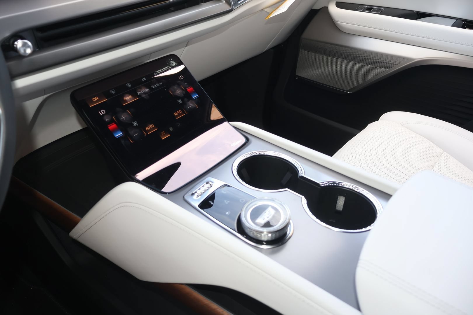 New 2026 Cadillac Vistiq Luxury AWD/4WD image 27