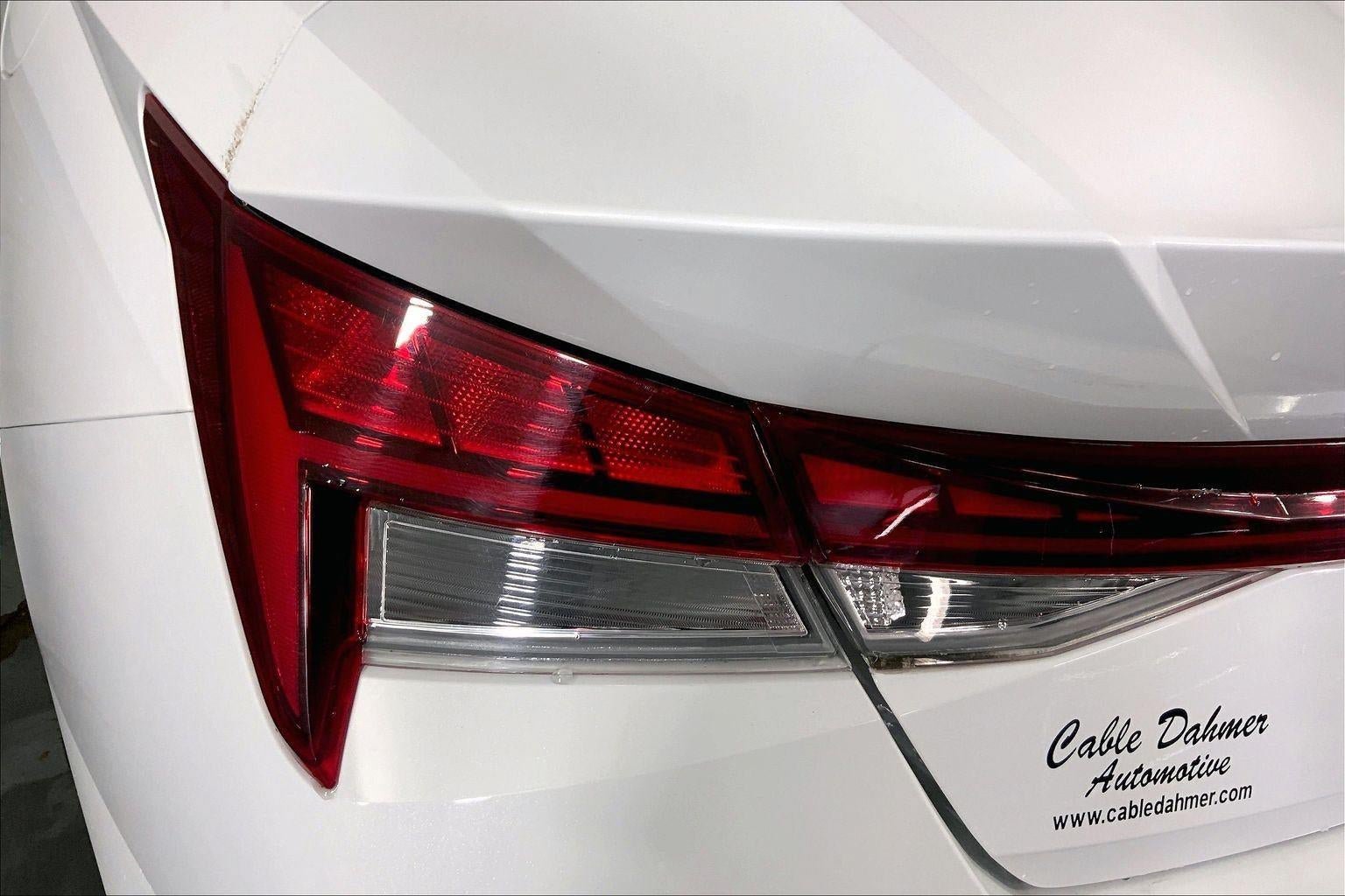Used 2025 Hyundai Elantra SEL FWD image 27