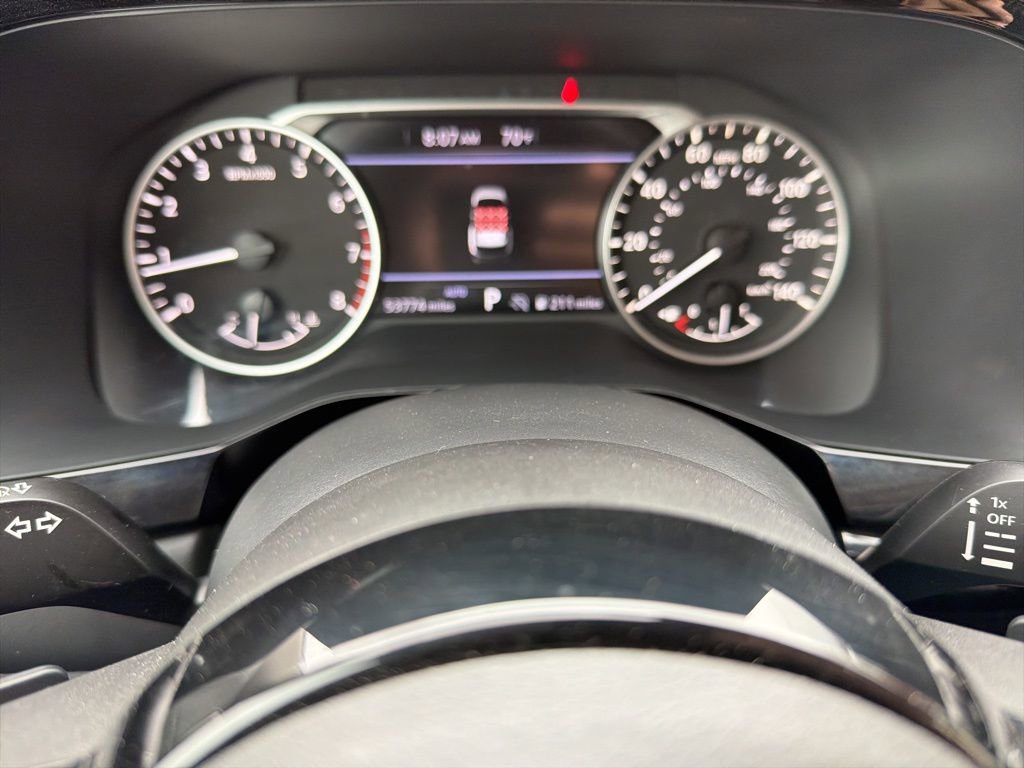 Used 2023 Nissan Pathfinder SV AWD/4WD image 31