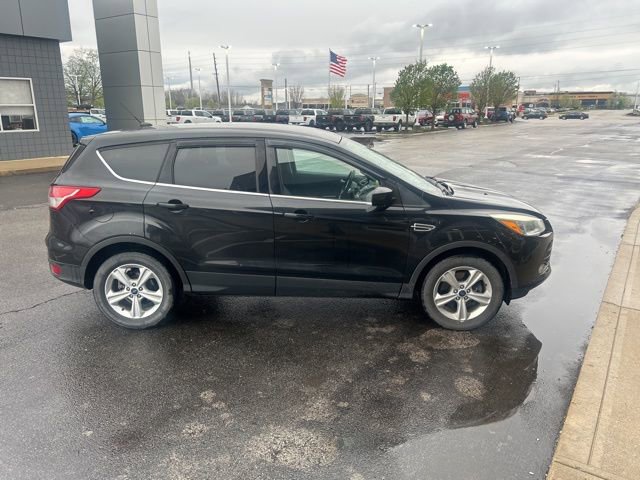 Used 2015 Ford Escape SE image 3