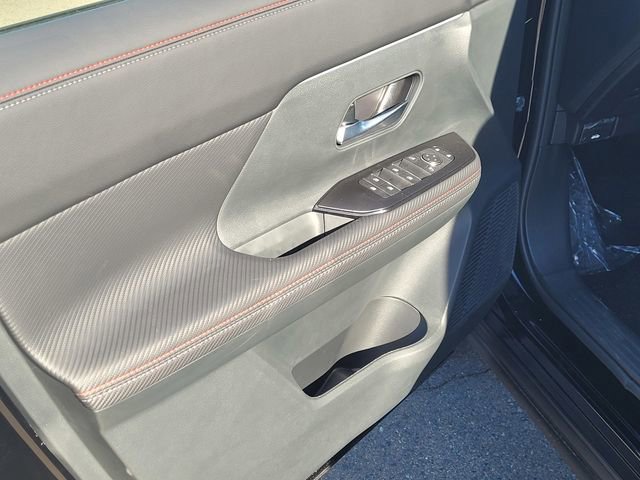 New 2026 Nissan Kicks SR w/ SR Premium Package image 8