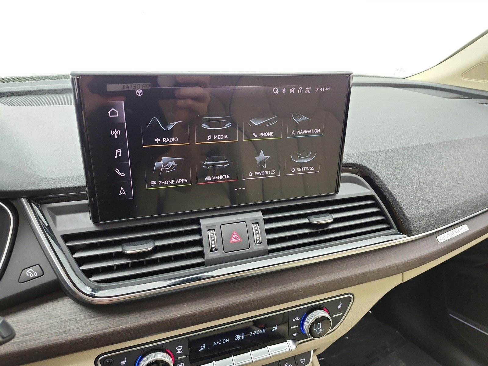 Used 2023 Audi Q5 e Premium Plus w/ Premium Plus Package AWD/4WD image 10