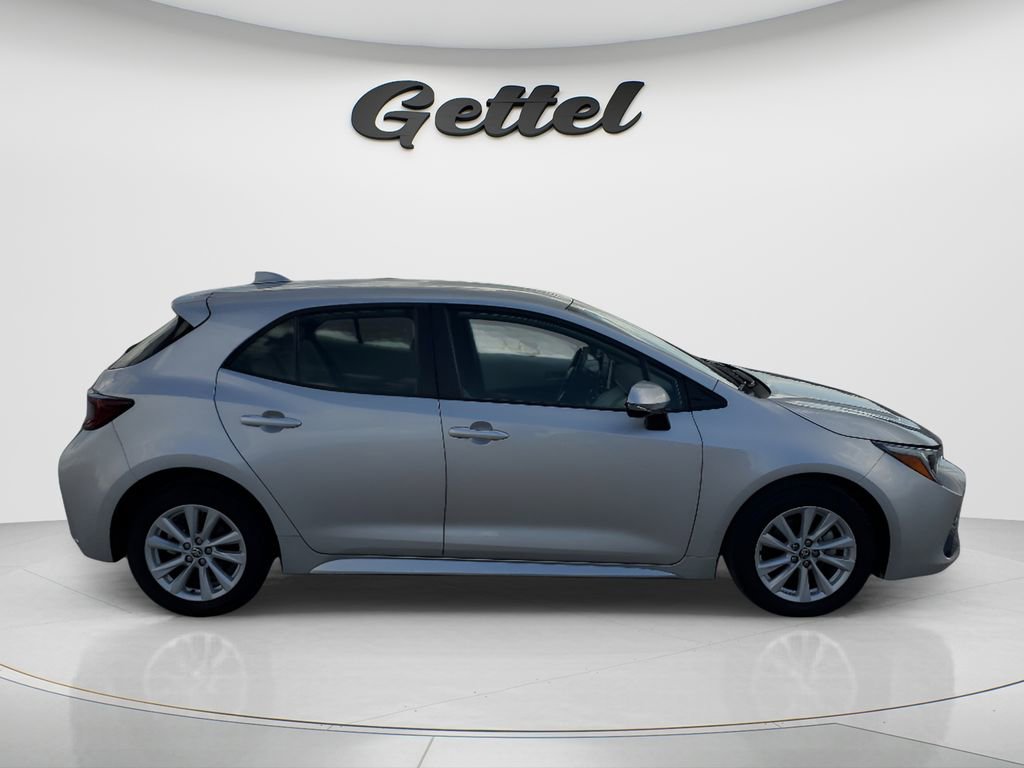 Certified 2025 Toyota Corolla SE image 3