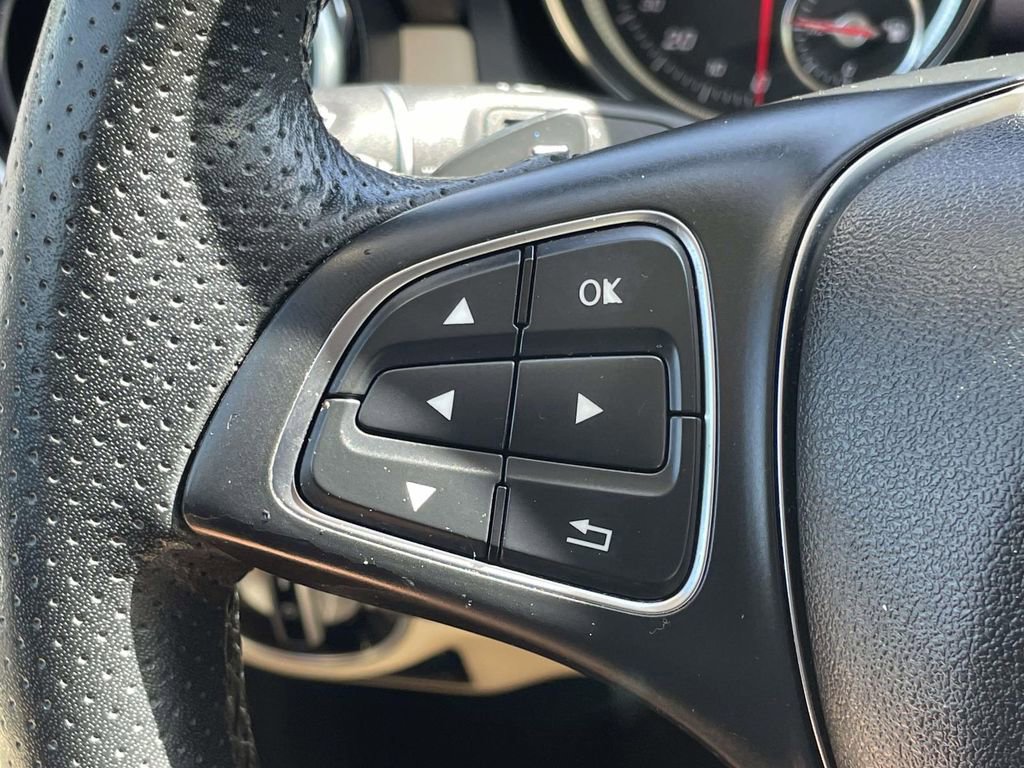 Used 2018 Mercedes-Benz GLA 250 4MATIC image 9