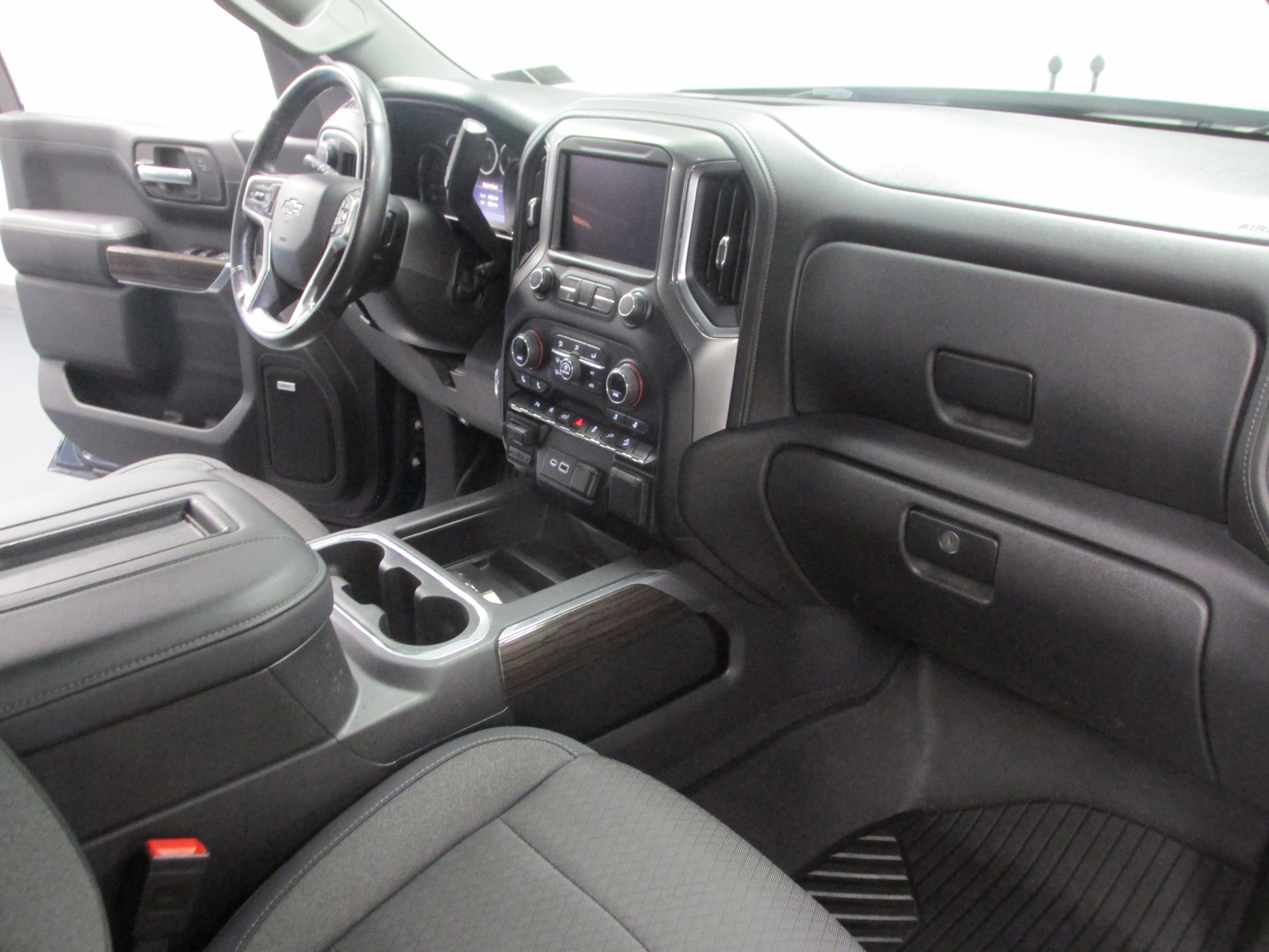 Used 2020 Chevrolet Silverado 1500 RST image 24