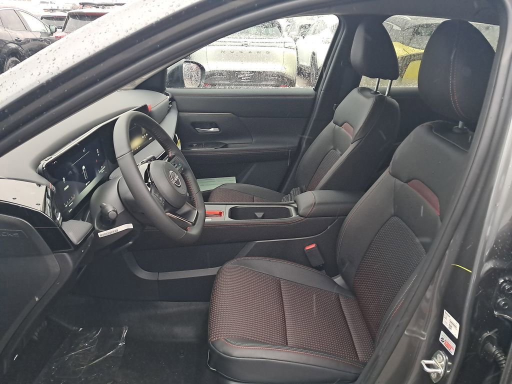 New 2026 Nissan Kicks SR w/ Cold Weather Package image 19