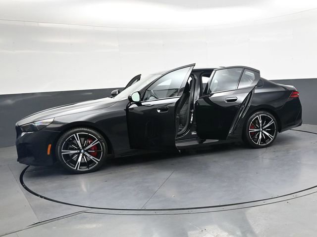 Used 2024 BMW 540i xDrive w/ Executive Package AWD/4WD image 28