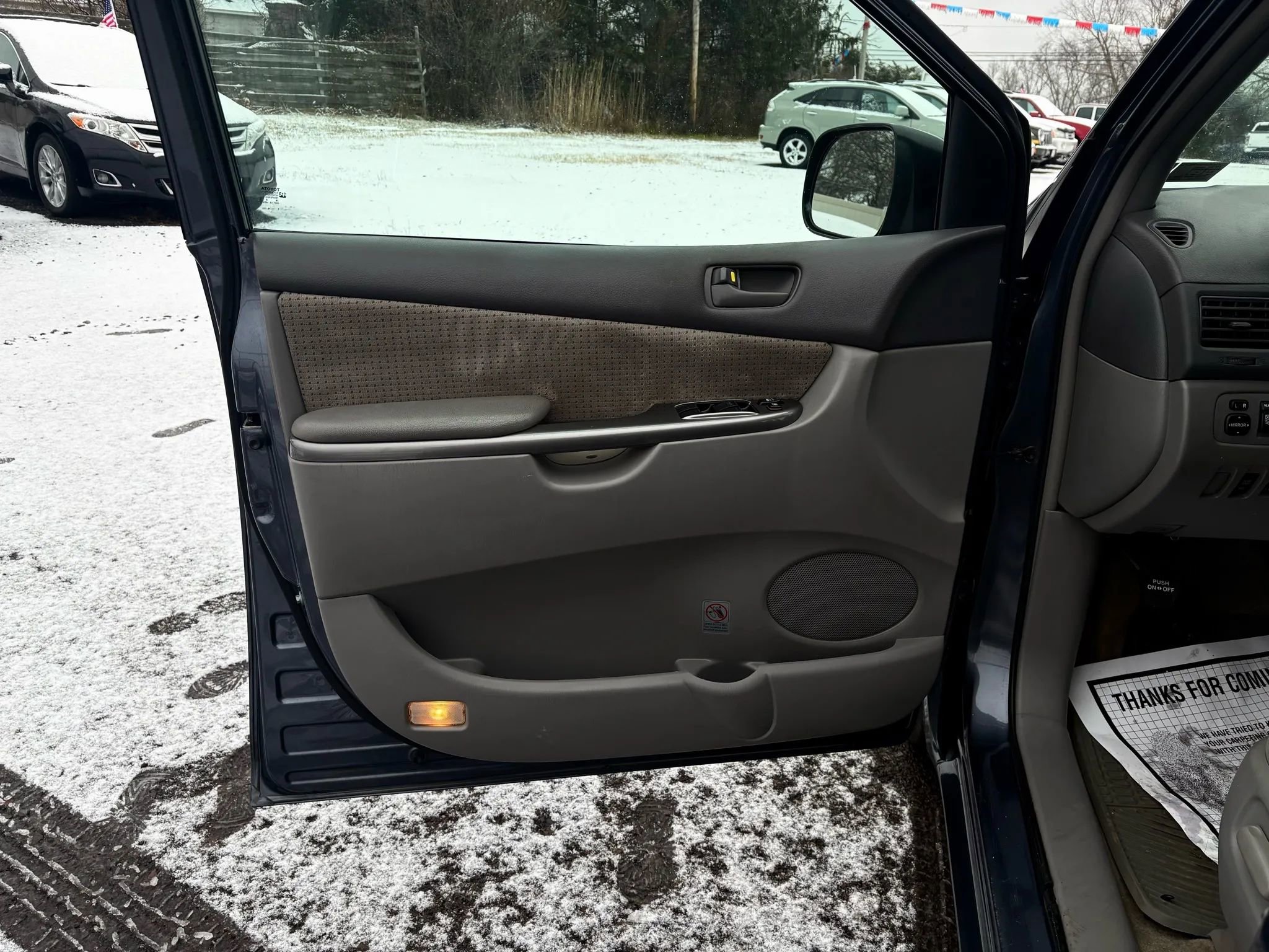 Used 2010 Toyota Sienna LE image 10