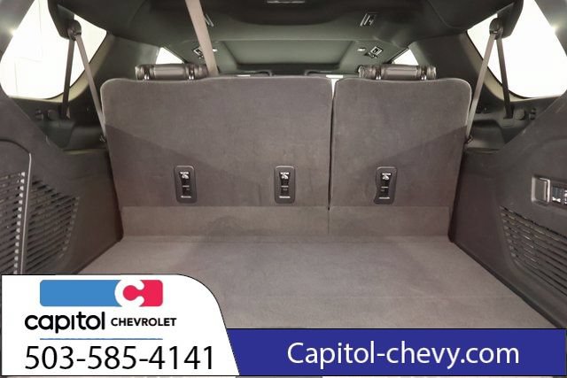 Used 2025 Chevrolet Suburban RST w/ Comfort Package AWD/4WD image 28