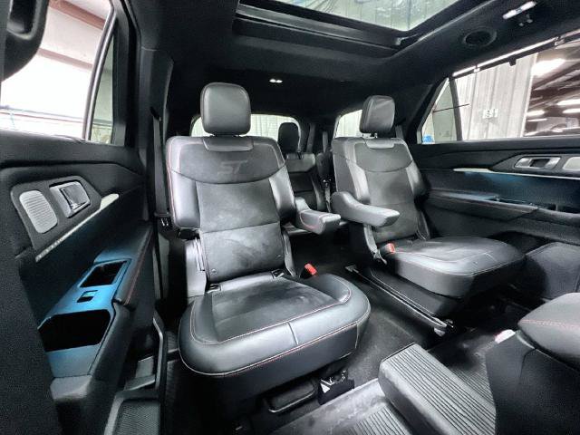 Certified 2025 Ford Explorer ST AWD/4WD image 23