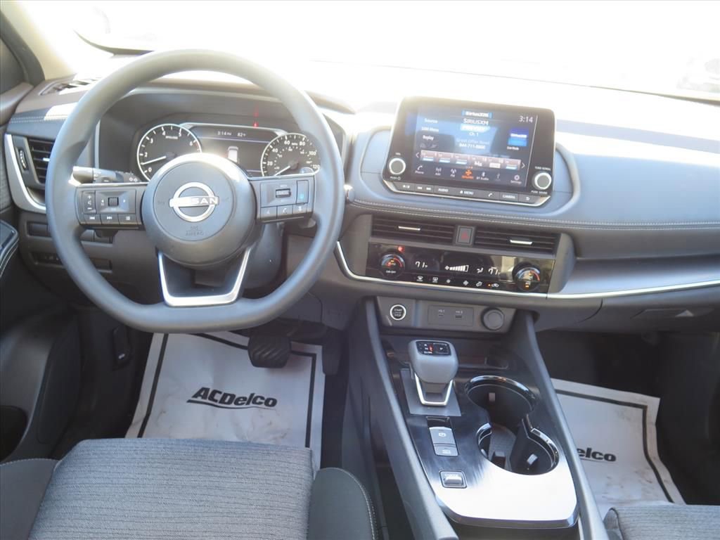 Used 2023 Nissan Rogue SV image 15