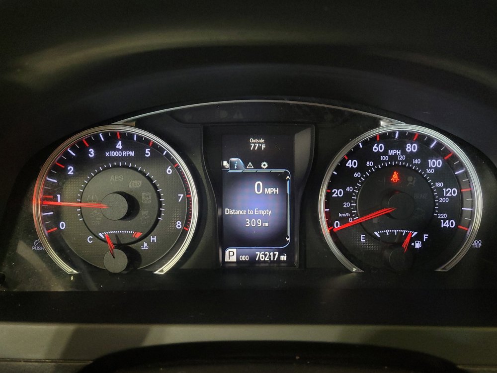 Used 2017 Toyota Camry SE image 23