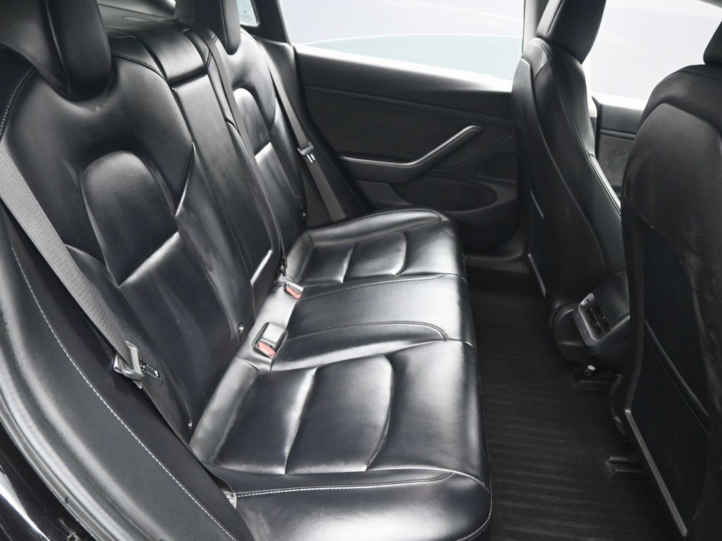 Used 2018 Tesla Model 3 Long Range image 32