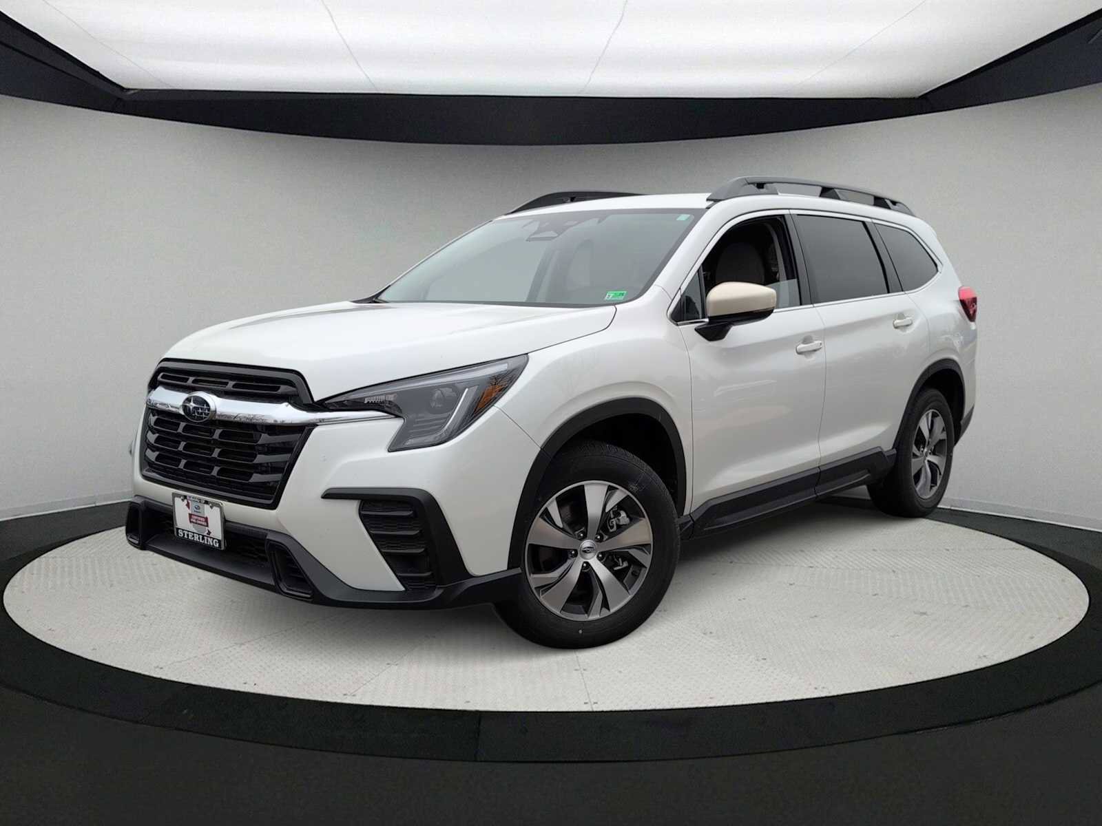 Used 2025 Subaru Ascent Premium image 1