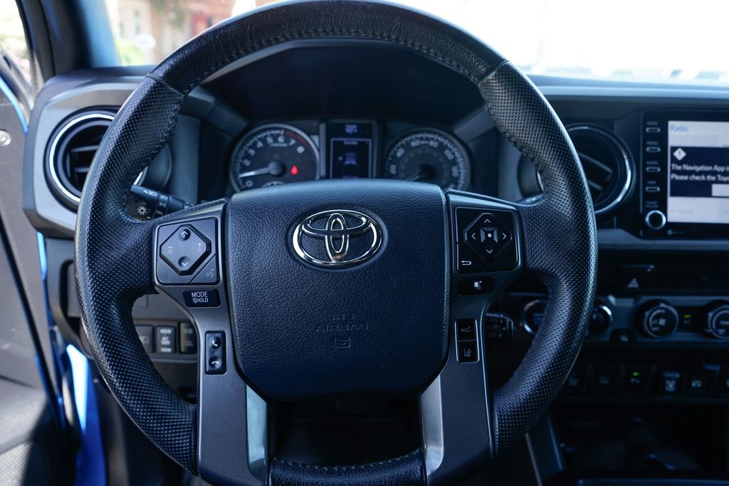 Used 2020 Toyota Tacoma TRD Off-Road w/ Technology Package AWD/4WD image 19