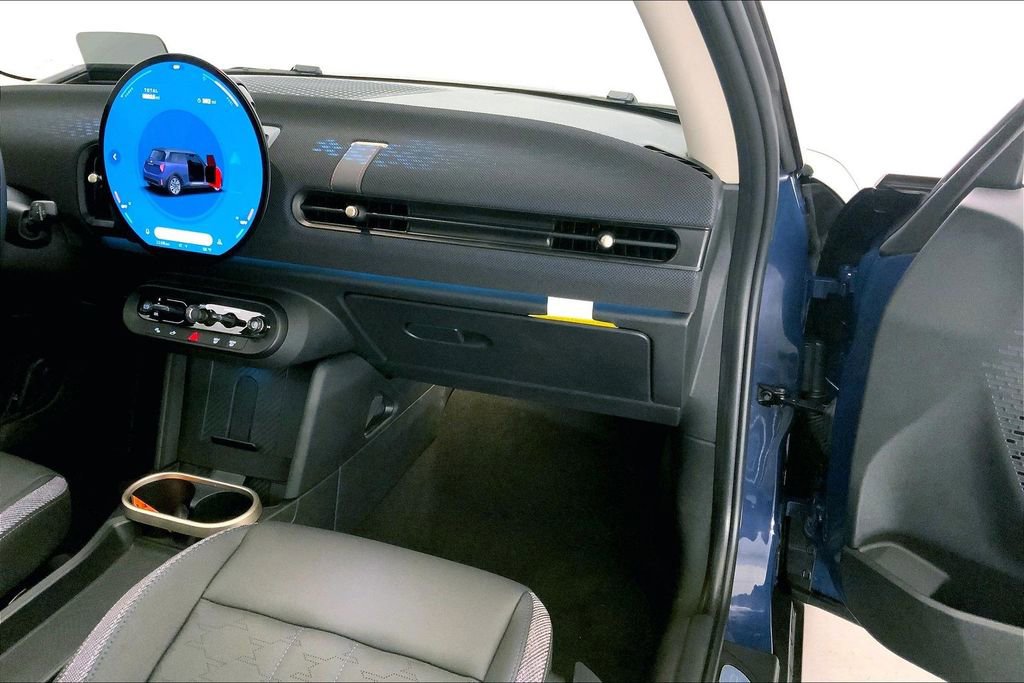 Certified 2025 MINI Cooper S image 23