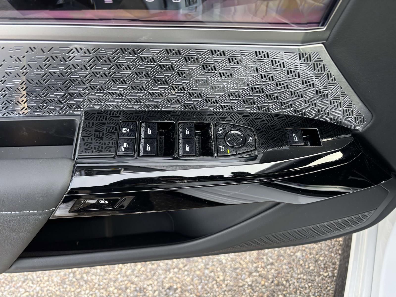 New 2026 BMW 760i xDrive w/ Executive Package image 14