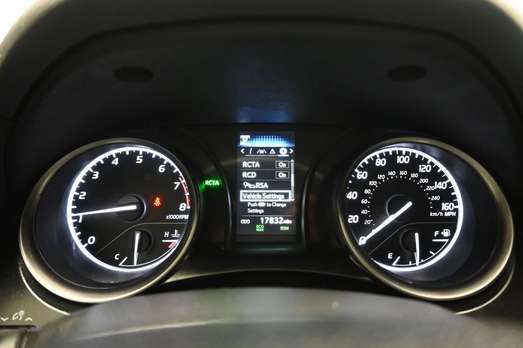 Used 2024 Toyota Camry SE w/ Convenience Package FWD image 15