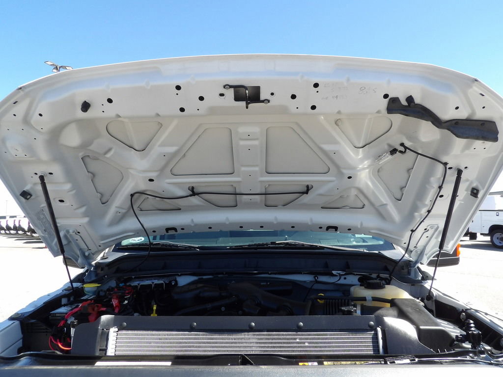 Used 2015 Ford F550 2WD Regular Cab Super Duty image 33