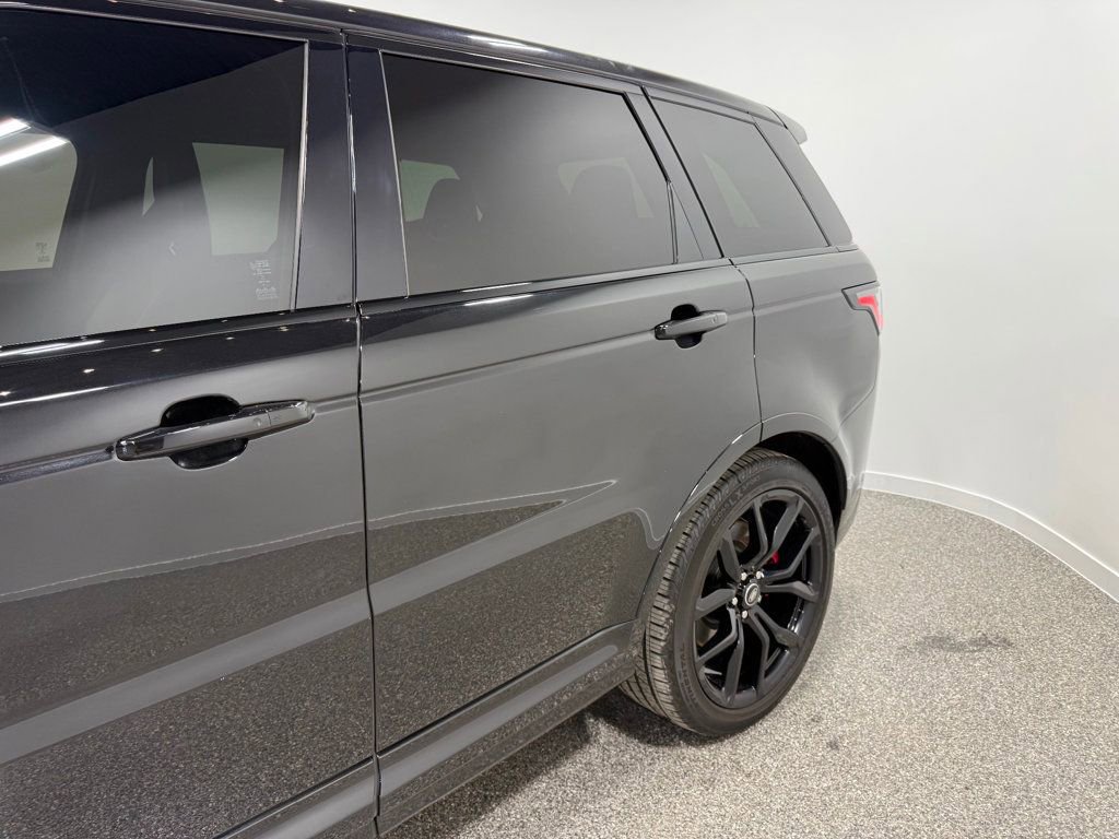 Used 2022 Land Rover Range Rover Sport SVR image 19