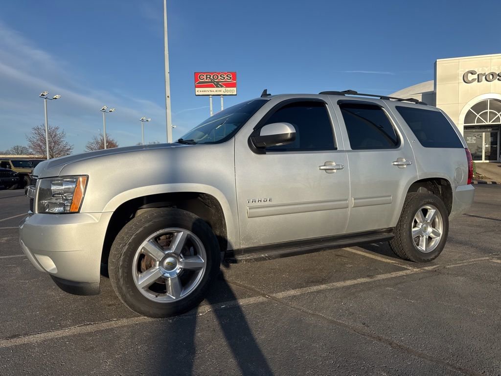 Used 2013 Chevrolet Tahoe LT w/ Luxury Package image 2