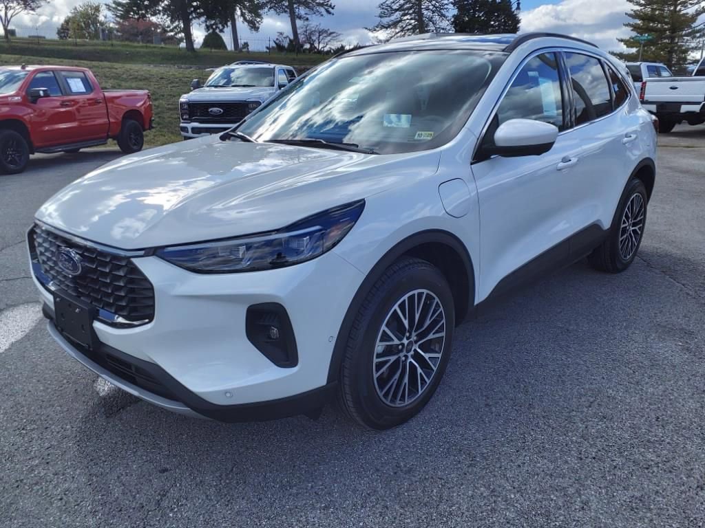 New 2024 Ford Escape SE w/ PHEV Premium Package image 9