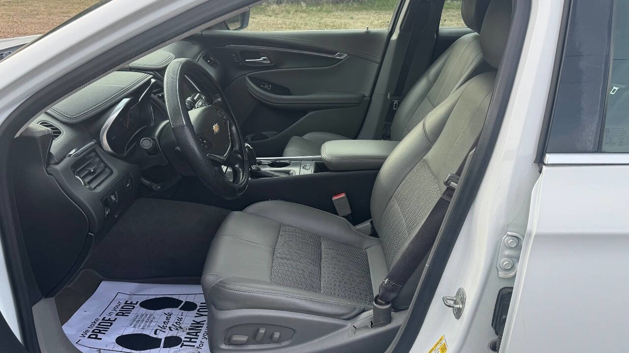 Used 2017 Chevrolet Impala LT image 14