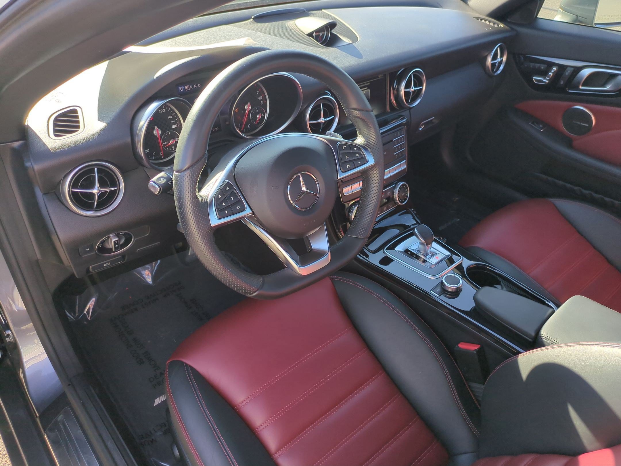 Used 2018 Mercedes-Benz SLC 300 image 16