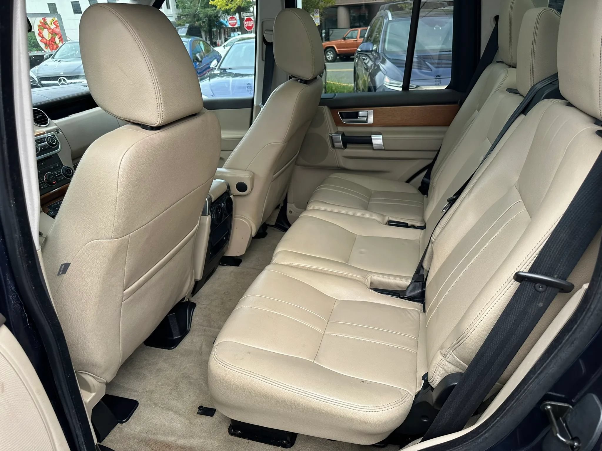 Used 2016 Land Rover LR4 HSE Silver Edition AWD/4WD image 20