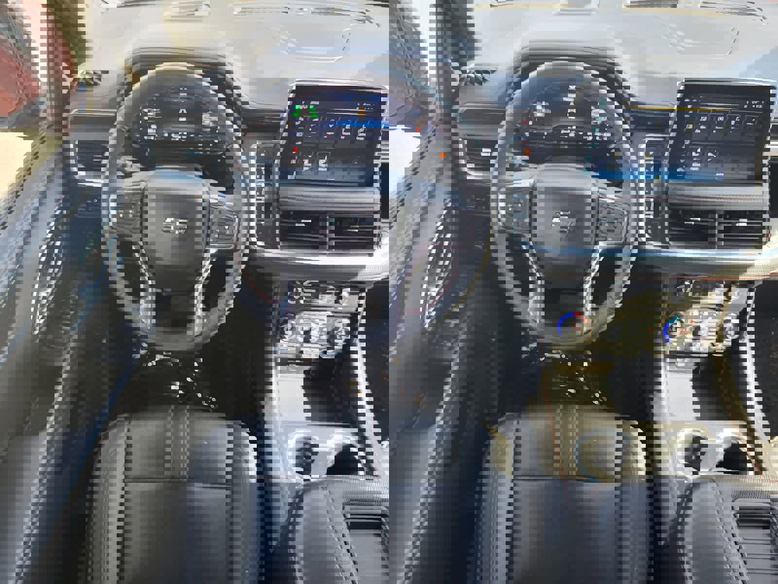 Used 2022 Chevrolet Suburban RST w/ Luxury Package image 25