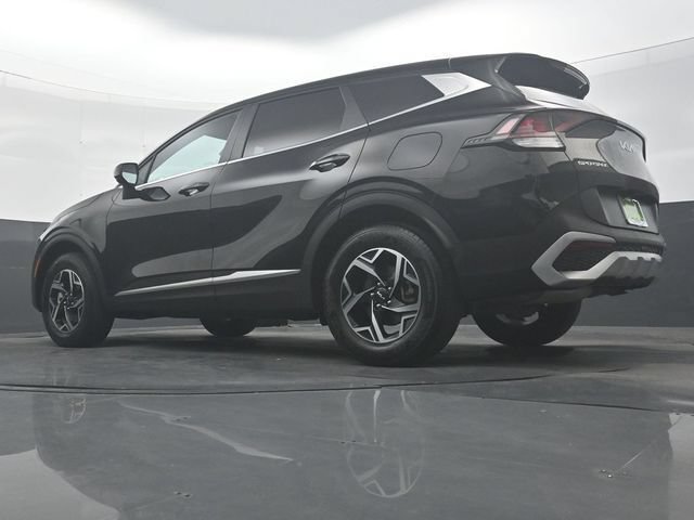 Used 2025 Kia Sportage LX AWD/4WD image 30