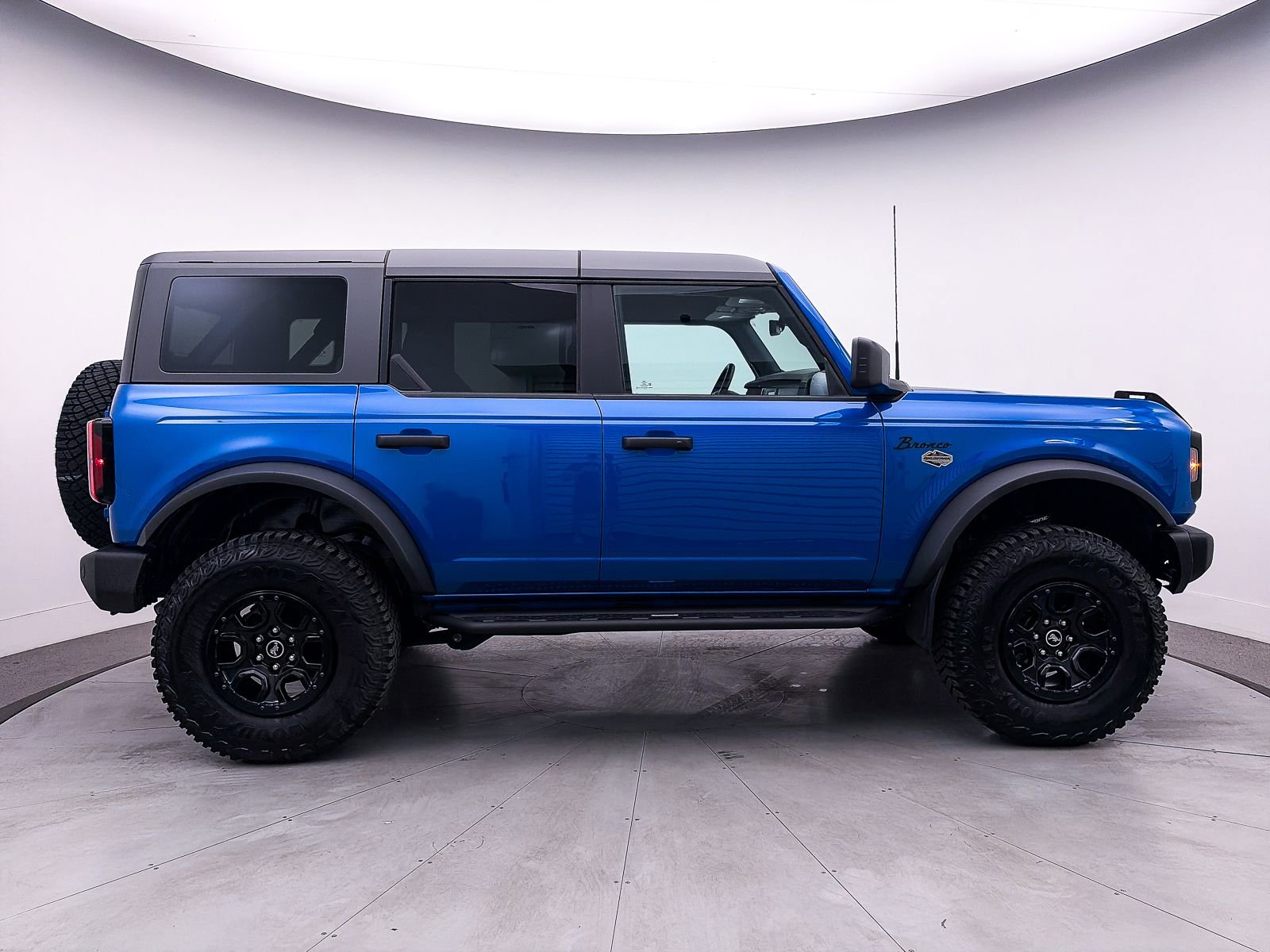 Used 2023 Ford Bronco Wildtrak image 45