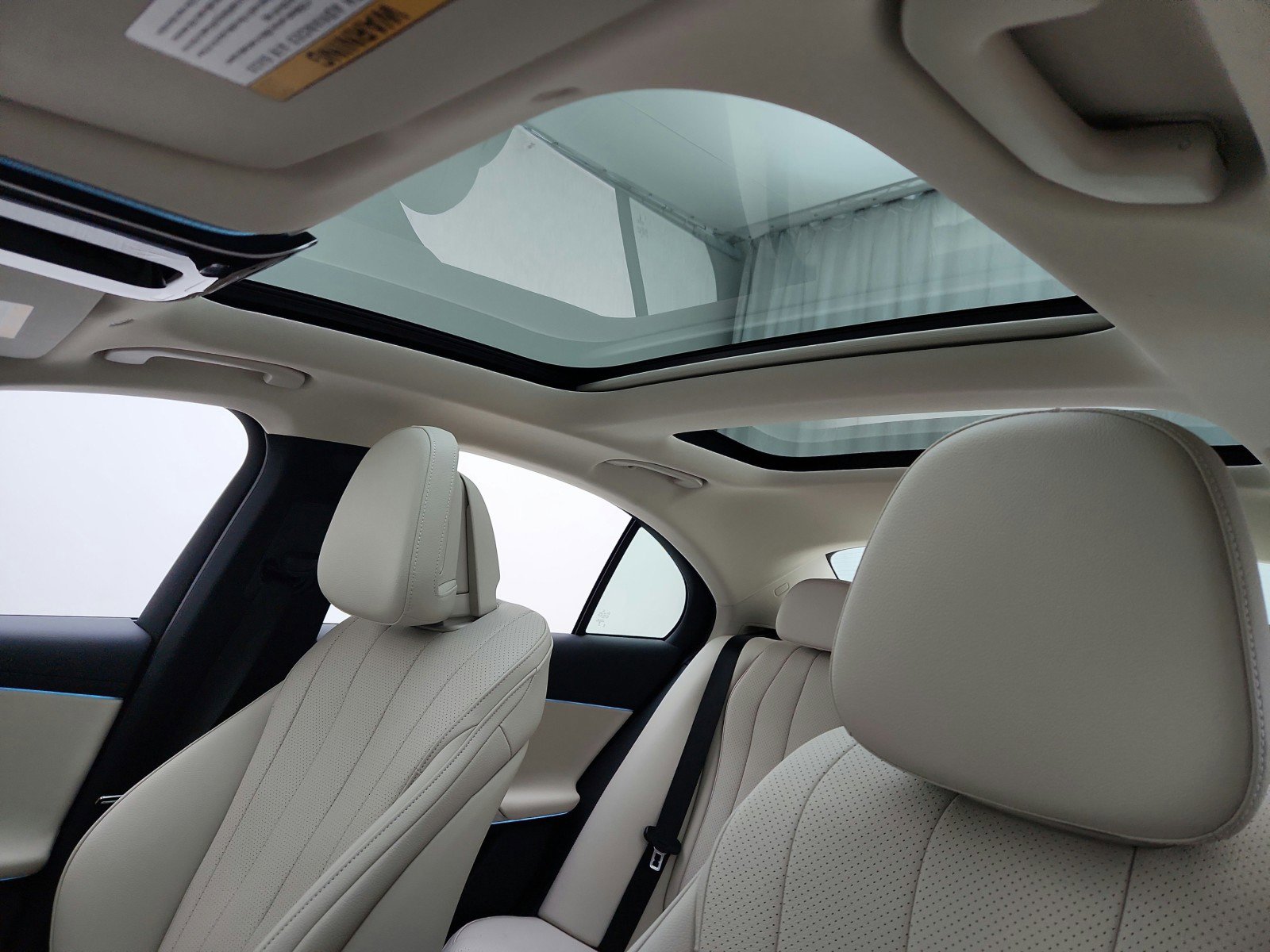 Used 2026 Mercedes-Benz E 350 4MATIC Sedan image 15