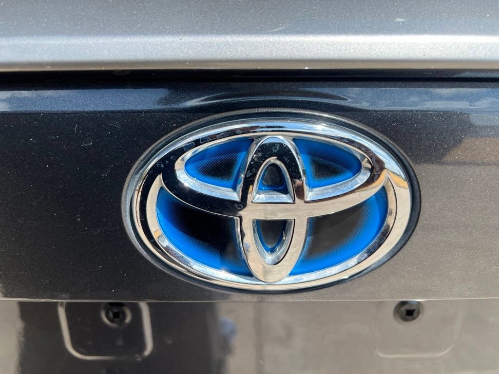 Used 2024 Toyota RAV4 XSE AWD/4WD image 32