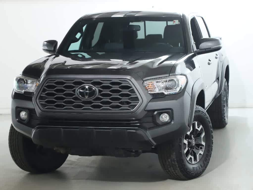 Certified 2022 Toyota Tacoma TRD Off-Road AWD/4WD image 3