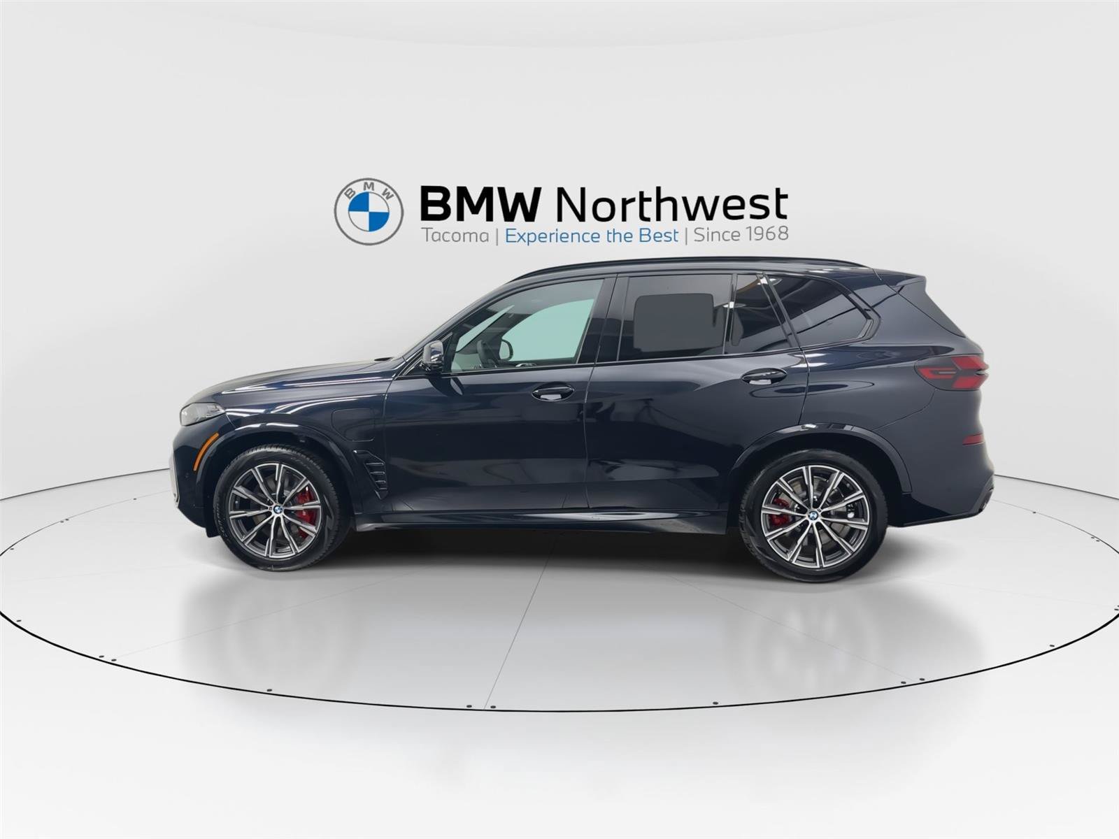 New 2026 BMW X5 xDrive50e w/ M Sport Package AWD/4WD image 11