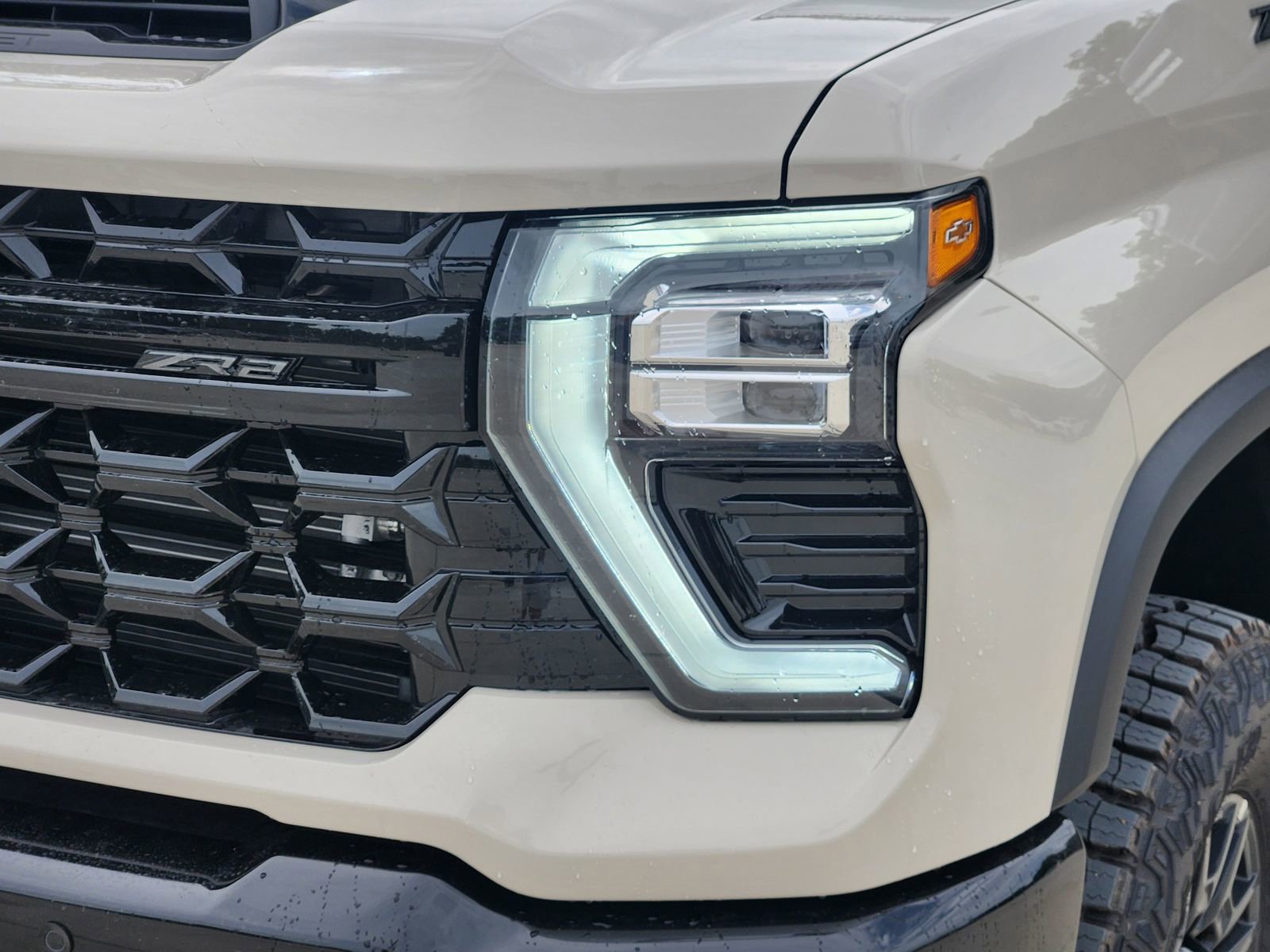 New 2026 Chevrolet Silverado 2500 ZR2 w/ LPO, Dark Essentials Package AWD/4WD image 9