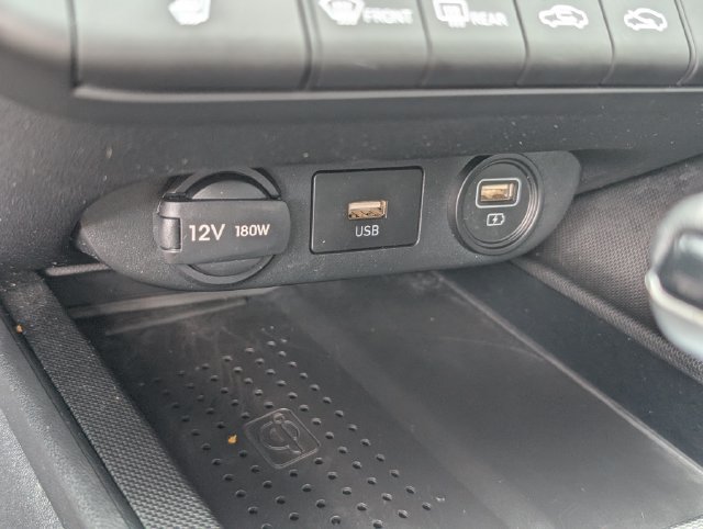 Used 2023 Hyundai Elantra SEL w/ Convenience Package FWD image 23
