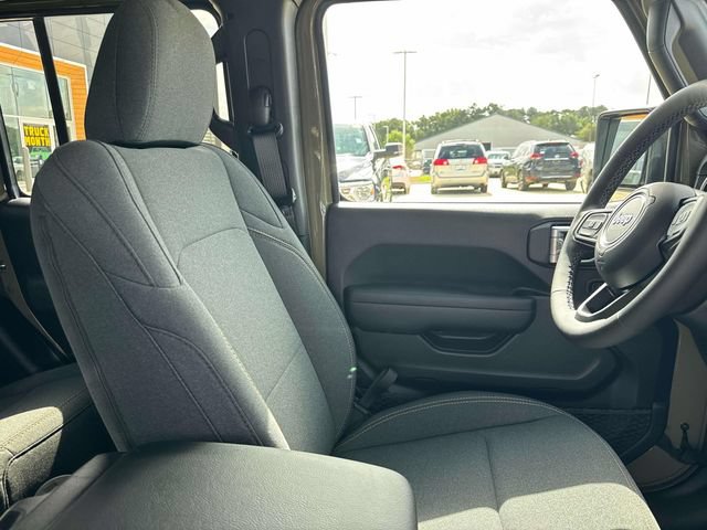 New 2026 Jeep Gladiator Sport AWD/4WD image 13
