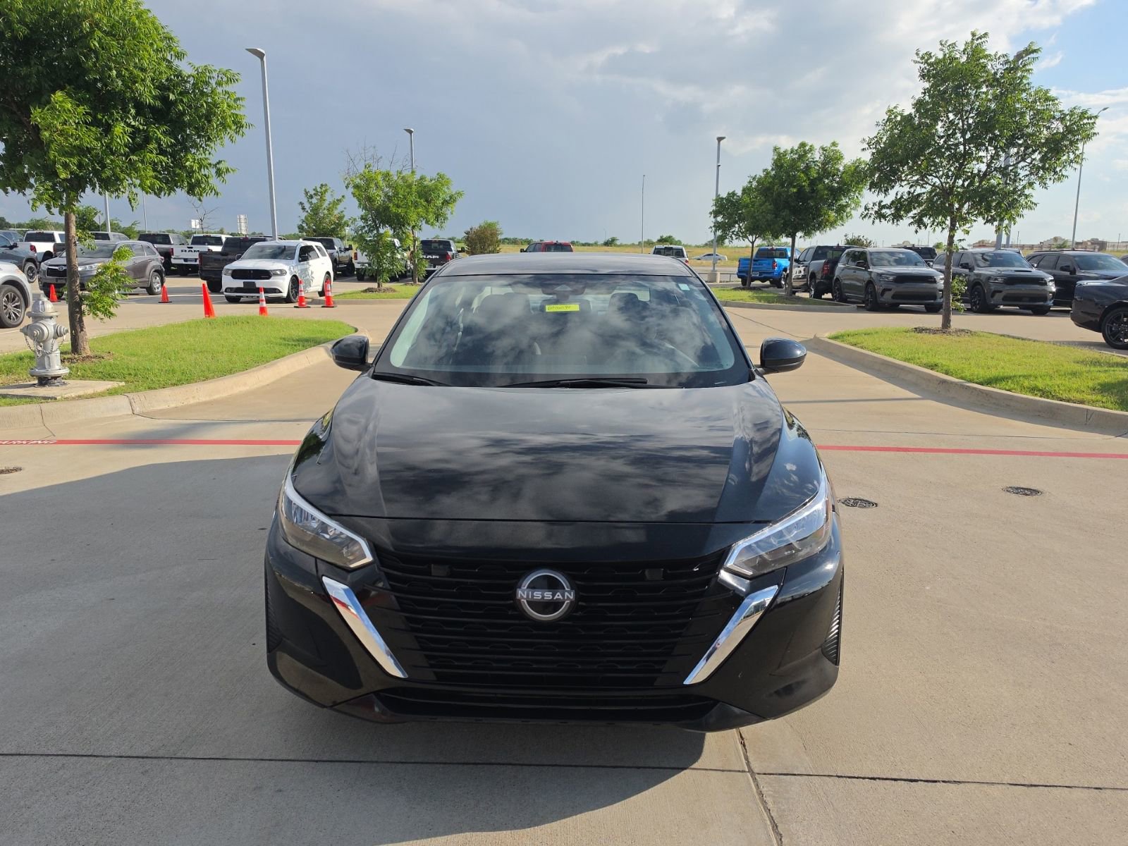 Used 2025 Nissan Sentra S FWD image 9