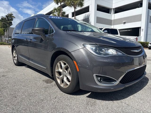 Used 2018 Chrysler Pacifica Touring-L Plus w/ Tire & Wheel Group image 1