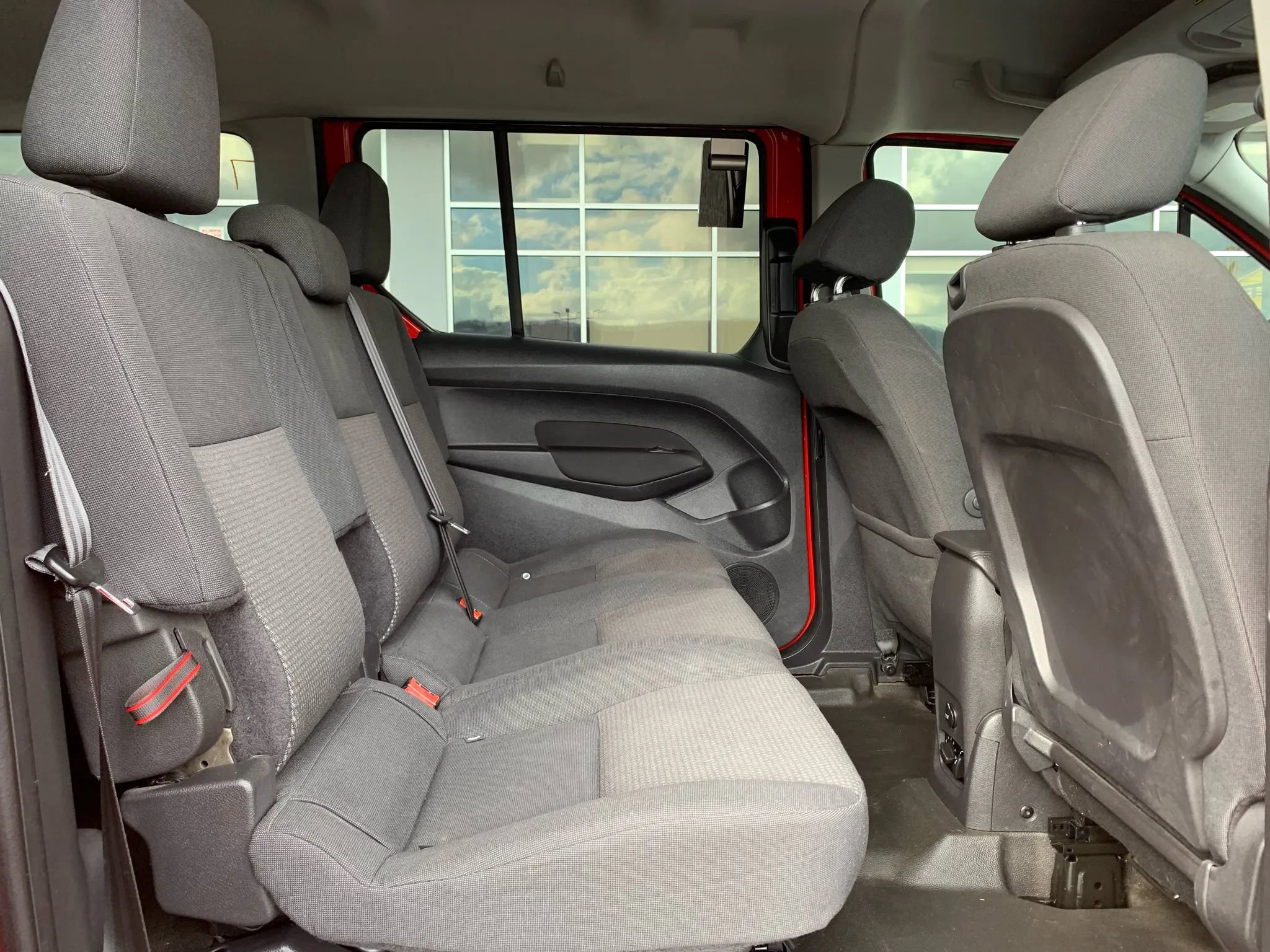 Used 2016 Ford Transit Connect XL image 27
